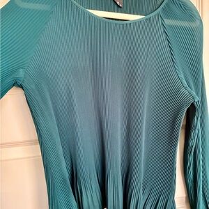 CLUB MONACO women’s teal color shirt.